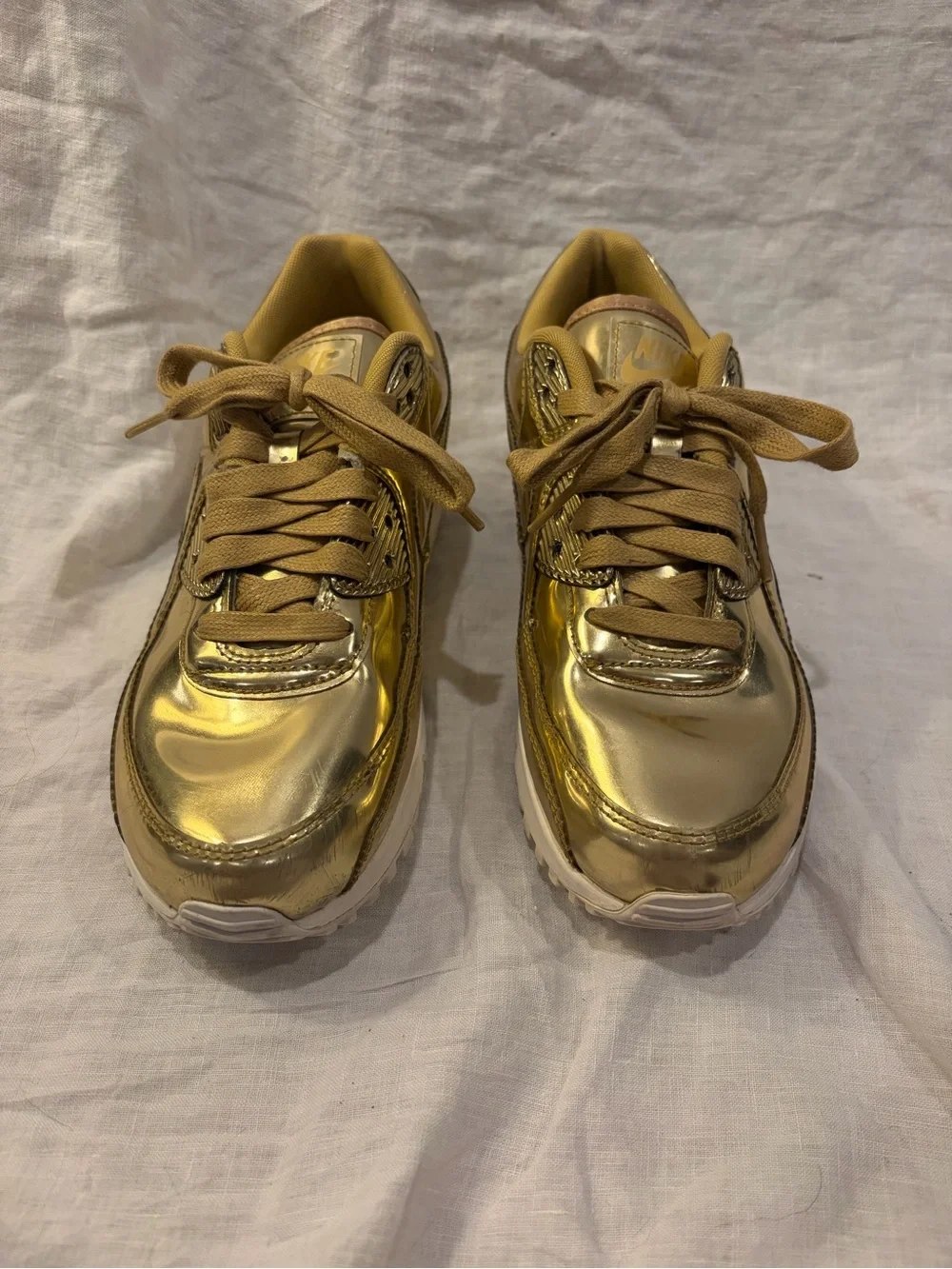 Nike Women’s Gold Metallic Air Max 90 SP size 8